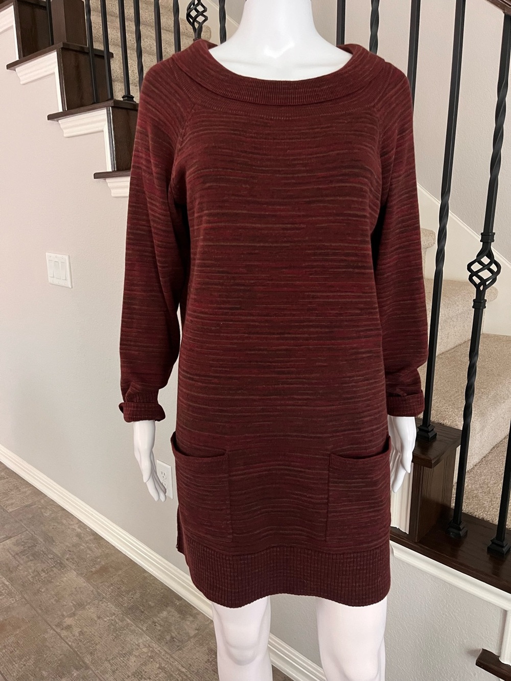 eight eight eight Long Sleeve Sweater Dress in Burgundy